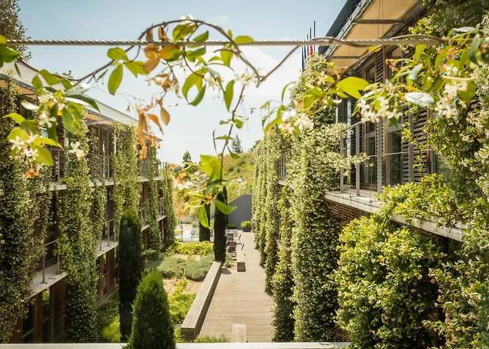 Courtyard By Marriott Montpellier Hotel